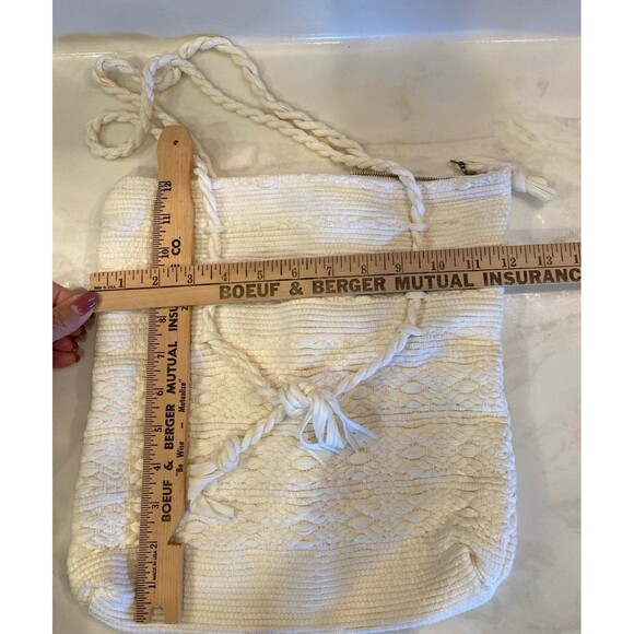 Cream White Woman’s Bag Boho Look Woven Shoulder Purse Zipper Close ? New - Picture 7 of 8